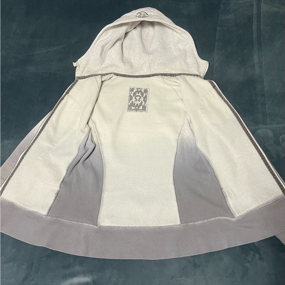 Lululemon Limiter Edition Scuba Jacket, Size: 8 - Picture 5 of 14